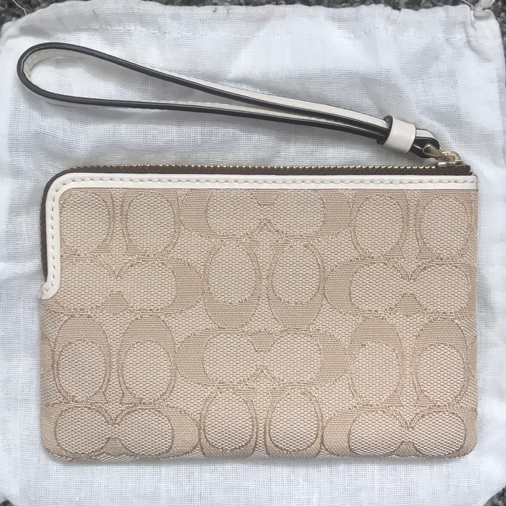 Coach clutch - Picture 3 of 5